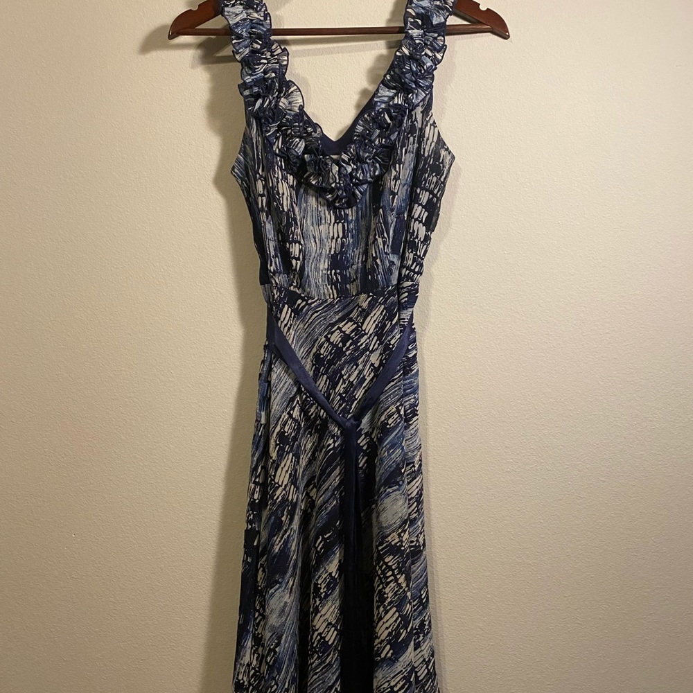 Blue & White Dress Barn sleeveless dress size 10.